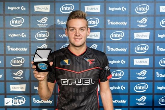 CCT对拒绝打开摄像头的玩家处以罚款