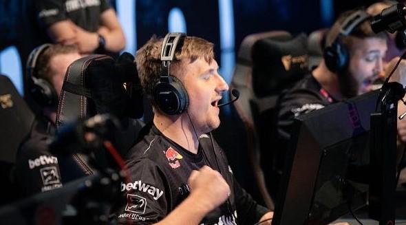 电竞比分森哥直播爆料V社不允许XG在TI前临时换人